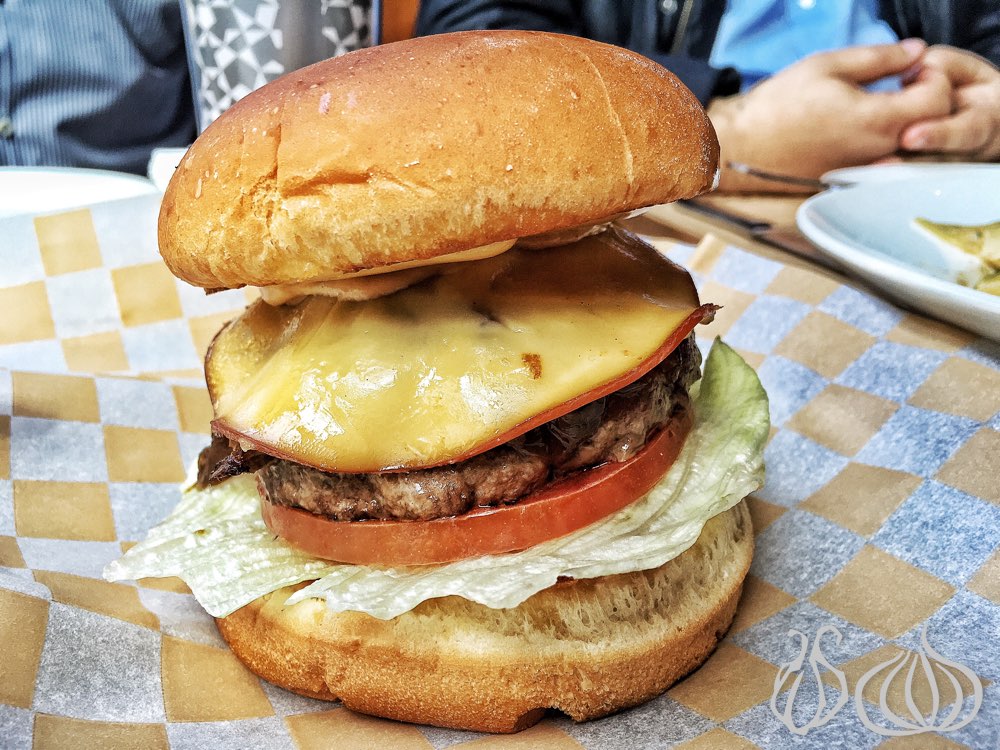 brgr-co-santana-chicken-burger202016-05-07-02-30-38