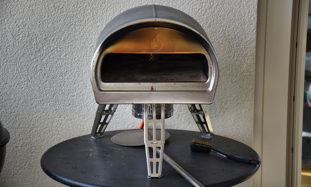 https://cdn.nogarlicnoonions.com/images/thumbs/image.php?width=2000&height=2000&image=/images/articles/2023-04/castmasterelite-207281-personal-pizza-oven-image12023-04-22-10-37-08.jpg
