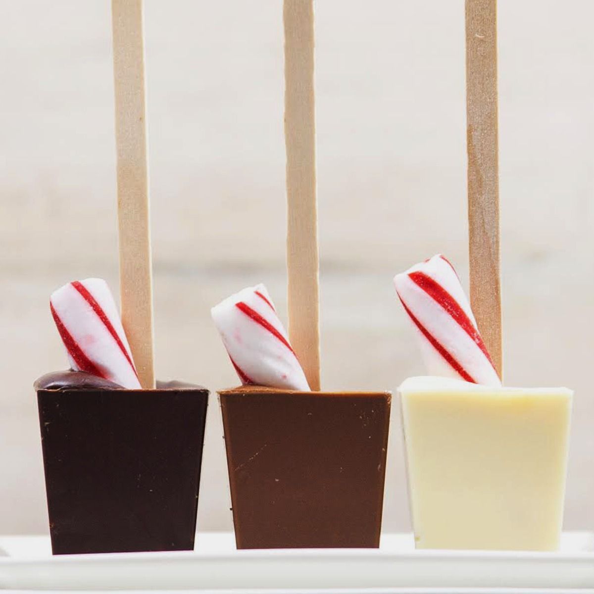 peppermint-hot-chocolate-on-a-stick.0e3f2a1d92aa5a0248074aacd0133a85