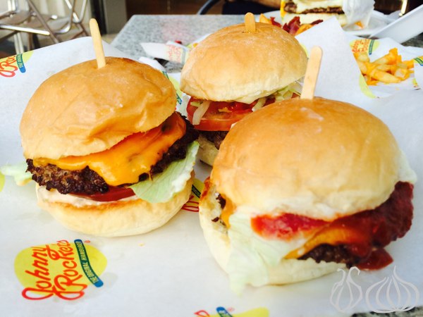 Johnny_Rockets_Hamburger_Dubai30