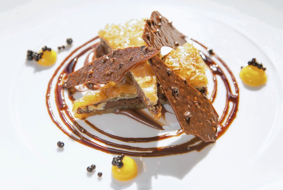 ( Alex Garcia, Chicago Tribune / March 11, 2014 ) The Nutella Baklava dessert at Travelle restaurant in Chicago.